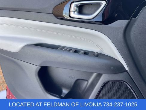 Used 2024 Jeep Compass Limited image 21