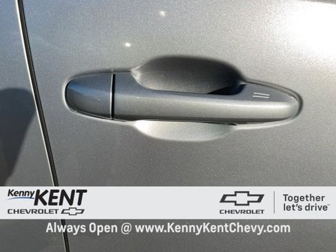 Used 2021 Toyota Tacoma TRD Off-Road w/ Technology Package image 15