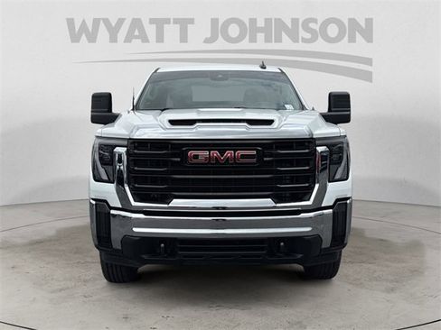 Used 2024 GMC Sierra 2500 Pro image 8