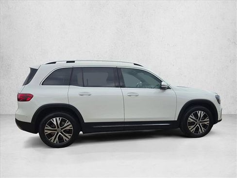 Certified 2025 Mercedes-Benz GLB 250 image 4