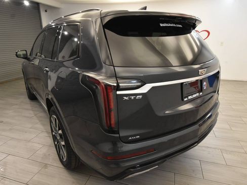 Used 2023 Cadillac XT6 Sport w/ Technology Package AWD/4WD image 3