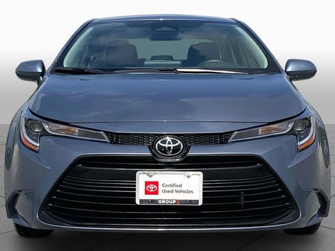 Used 2025 Toyota Corolla LE FWD image 4