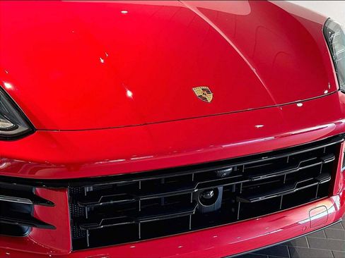 New 2026 Porsche Cayenne Coupe AWD/4WD image 30