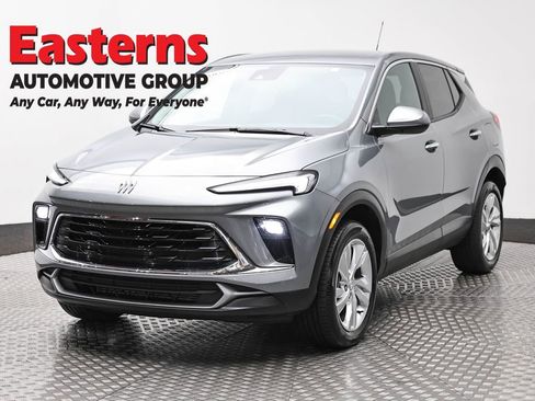 Used 2025 Buick Encore GX Preferred AWD/4WD image 1