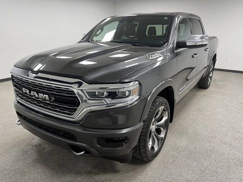 Used 2022 RAM 1500 Limited w/ Body-Colour Bumper Group image 4