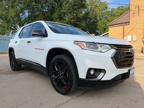 Used 2020 Chevrolet Traverse Premier w/ Redline Edition AWD/4WD image 21