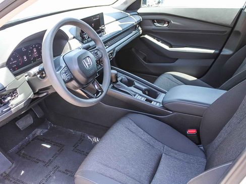 Used 2025 Honda Accord SE image 19