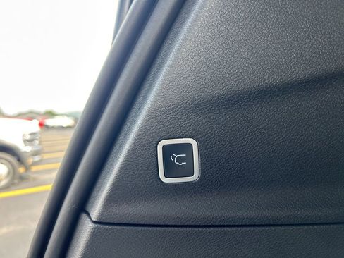 New 2026 Chrysler Pacifica Limited w/ S Appearance Package image 24