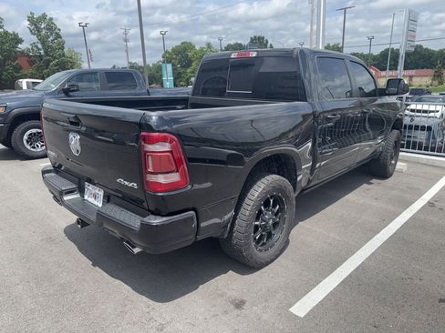 Used 2024 RAM 1500 Laramie AWD/4WD image 3