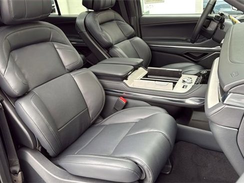 New 2025 Lincoln Navigator L Reserve w/ Jet Appearance Package image 11