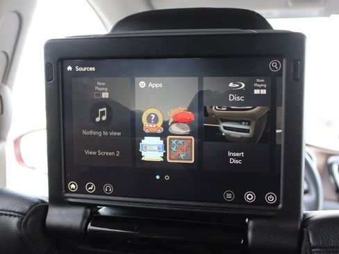 Used 2017 Chrysler Pacifica Touring-L Plus w/ Advanced Safetytec Group image 31