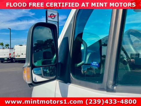 Used 2021 Mercedes-Benz Sprinter 2500 image 32
