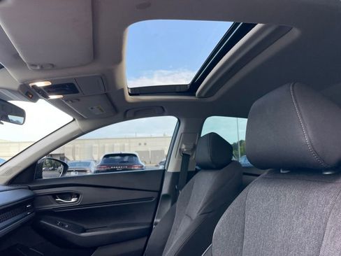 Certified 2025 Honda Accord SE image 28