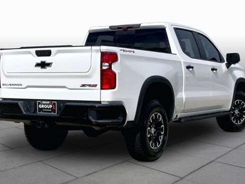 Used 2022 Chevrolet Silverado 1500 ZR2 w/ Technology Package AWD/4WD image 25