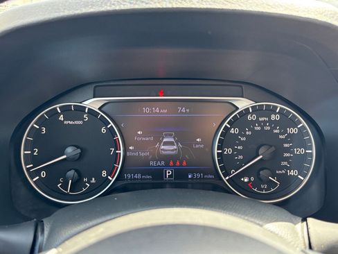 Used 2025 Nissan Altima 2.5 SV FWD image 40