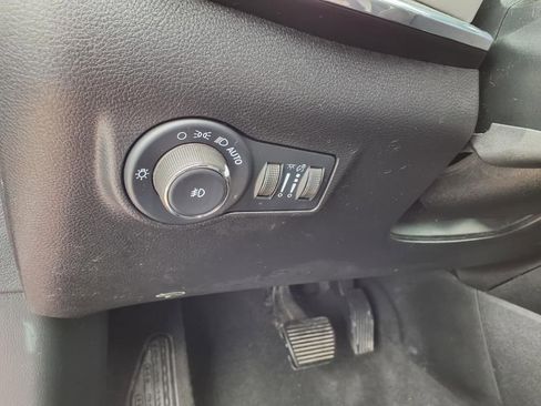 Used 2022 Jeep Compass Limited AWD/4WD image 13
