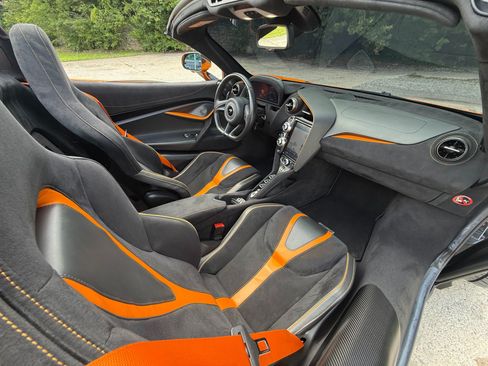 Used 2021 McLaren 720S Performance RWD image 24