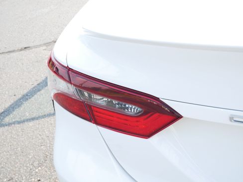 Certified 2023 Toyota Camry SE FWD image 16