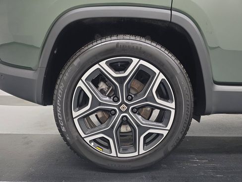 Used 2025 Rivian R1S Adventure AWD/4WD image 12