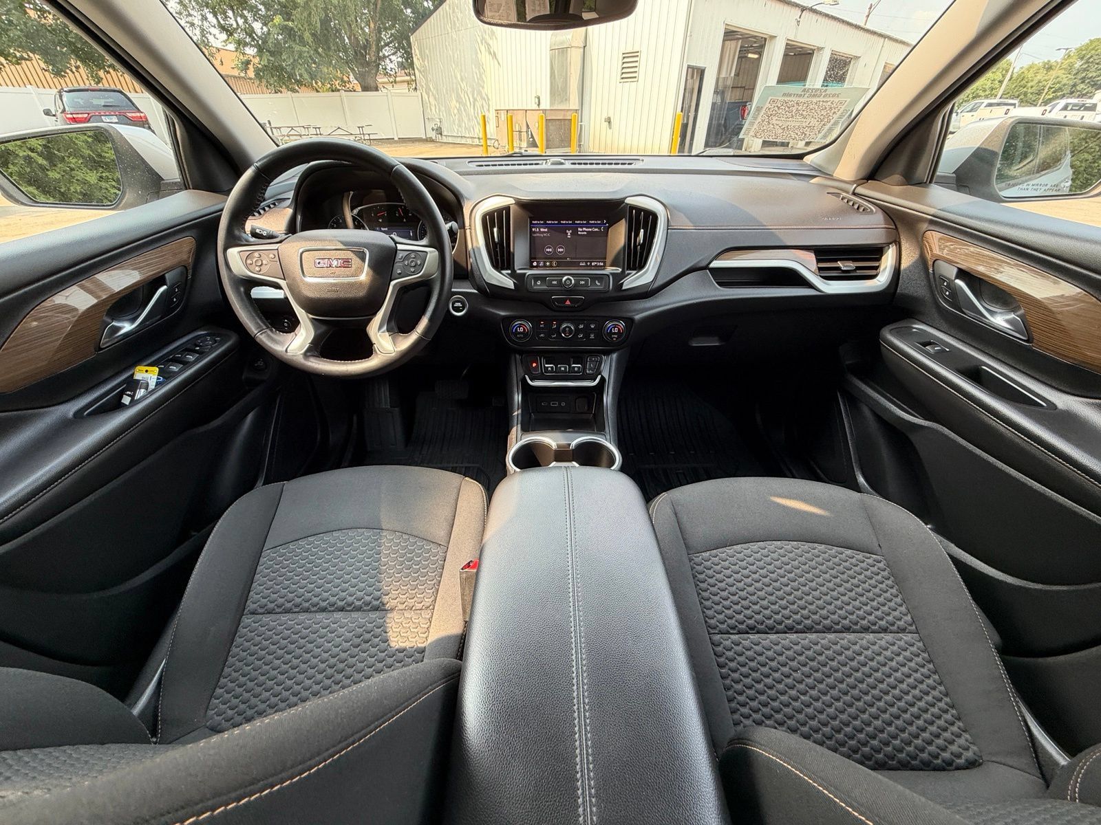 Used 2020 GMC Terrain SLE w/ Driver Convenience Package FWD image 20