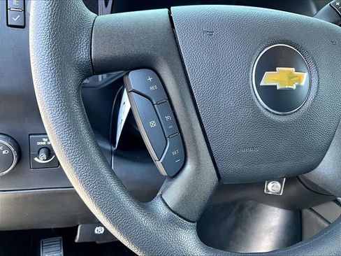 New 2025 Chevrolet Express 2500 w/ Enhanced Convenience Package RWD image 15