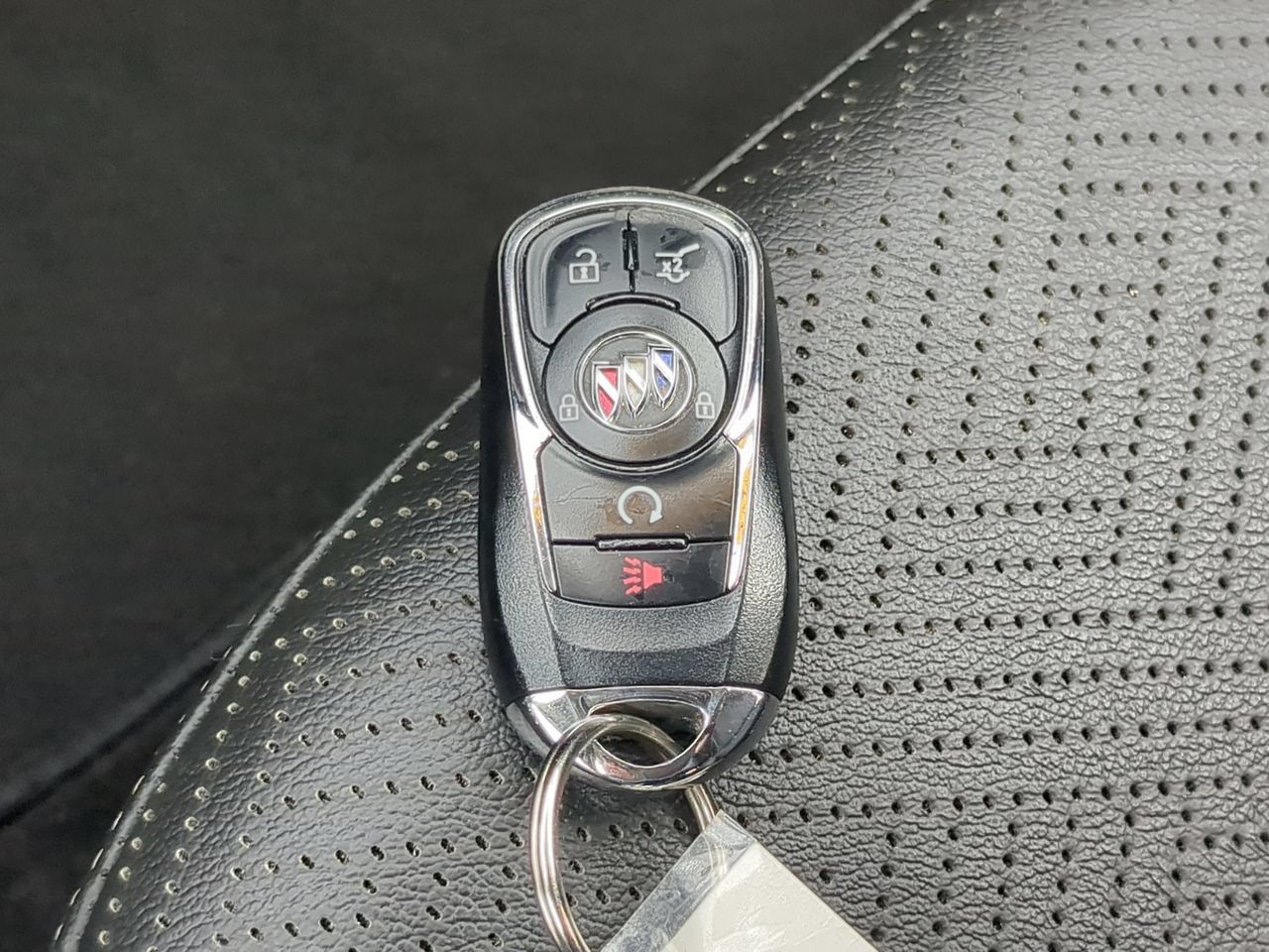 Used 2023 Buick Encore GX Essence w/ Experience Buick Package FWD image 30