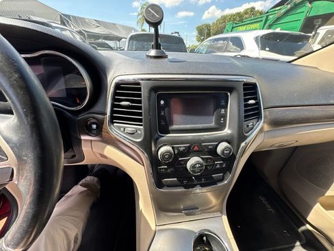 Used 2014 Jeep Grand Cherokee Laredo w/ Quick Order Package 23E RWD image 34