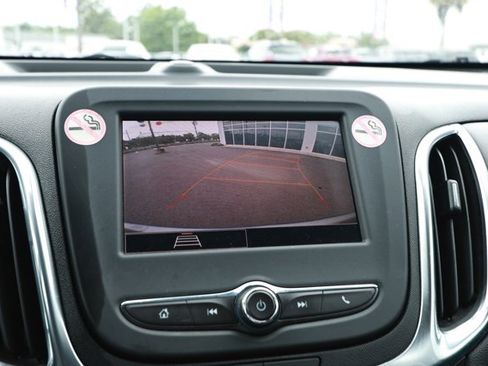 Used 2024 Chevrolet Equinox LT FWD image 17