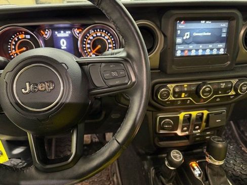 Used 2023 Jeep Wrangler Sport S image 4