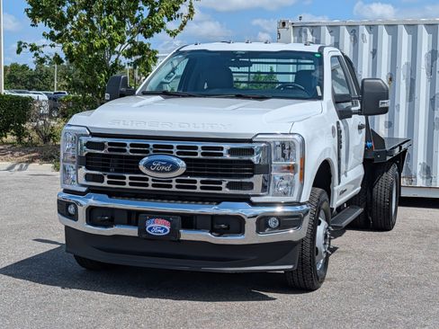 New 2025 Ford F350 XL w/ XL Chrome Package AWD/4WD image 8