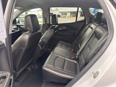 Used 2021 GMC Terrain SLT image 11