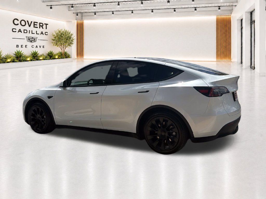Used 2023 Tesla Model Y Long Range AWD/4WD image 9