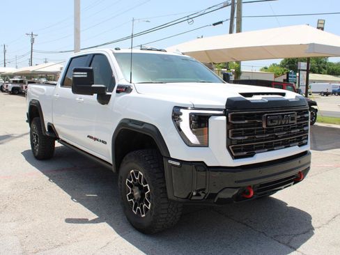 Used 2026 GMC Sierra 2500 AT4X w/ Snow Plow Prep/Camper Package AWD/4WD image 3