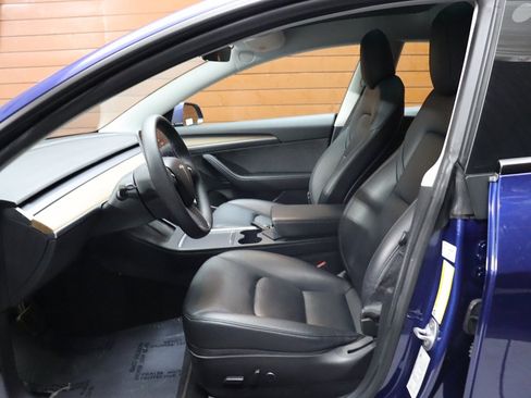 Used 2023 Tesla Model 3 Standard Range image 24