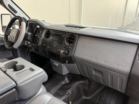 Used 2011 Ford F250 XL w/ PWR Equipment Group RWD image 12