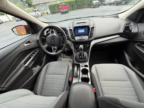 Used 2016 Ford Escape SE w/ Equipment Group 201A AWD/4WD image 17