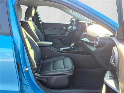 Used 2025 Chevrolet Trax ACTIV w/ Sunroof Package FWD image 20