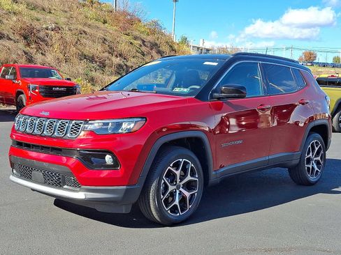 Used 2025 Jeep Compass Limited image 3
