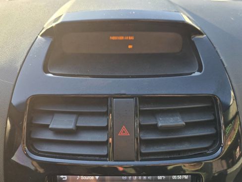 Used 2015 Chevrolet Spark LT image 27