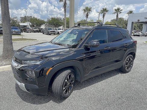 Certified 2023 Chevrolet TrailBlazer LT w/ Convenience Package FWD image 45