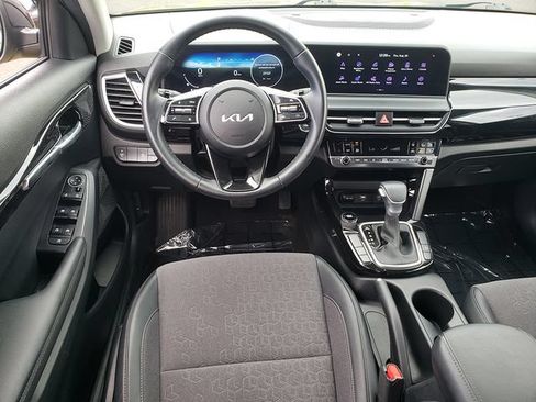 Certified 2024 Kia Seltos S FWD image 15