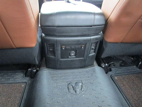 Used 2016 RAM 1500 Laramie Longhorn w/ Convenience Group image 15