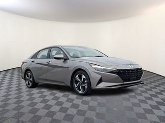 Used 2023 Hyundai Elantra SEL w/ Convenience Package video 1