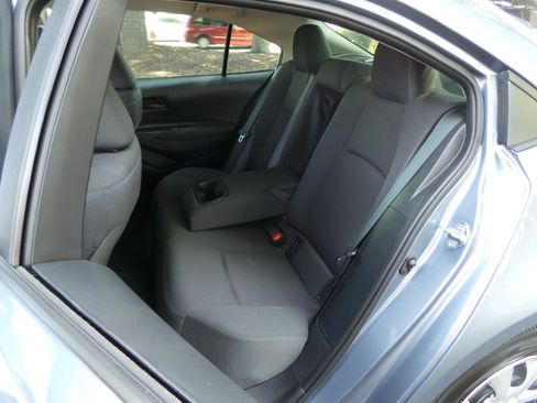 Used 2025 Toyota Corolla LE FWD image 32