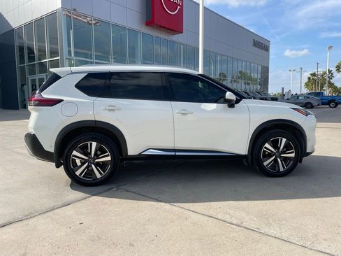 Certified 2023 Nissan Rogue Platinum image 2