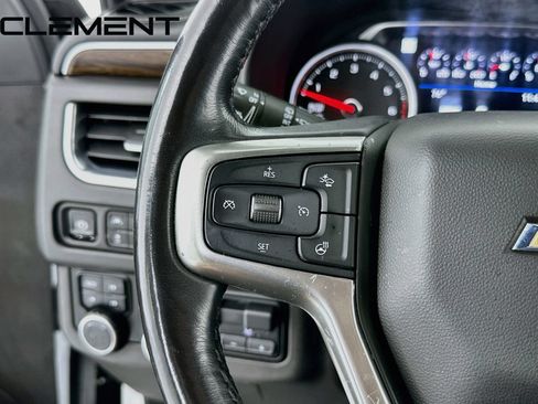 Used 2021 Chevrolet Suburban Premier w/ Premium Package AWD/4WD image 15