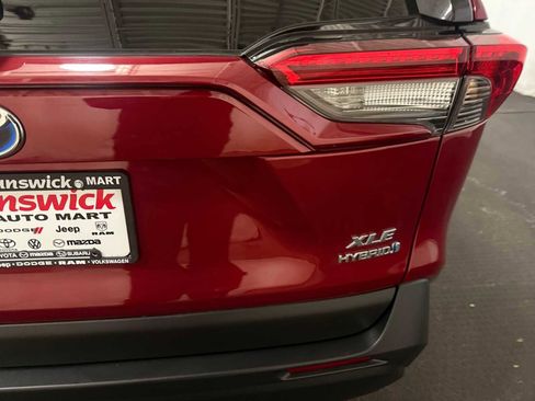 Certified 2024 Toyota RAV4 XLE Premium image 18