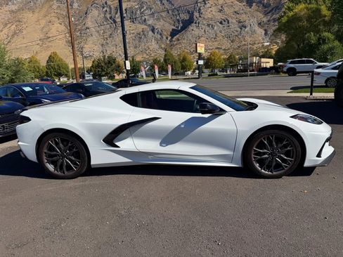 Used 2025 Chevrolet Corvette Stingray Coupe w/ 1LT image 32