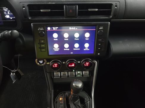 Used 2023 Toyota GR86 RWD image 10