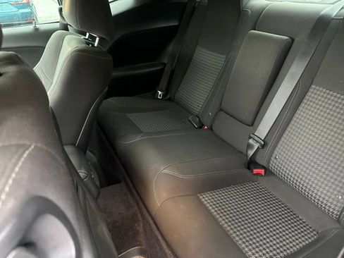 Used 2017 Dodge Challenger SXT RWD image 9